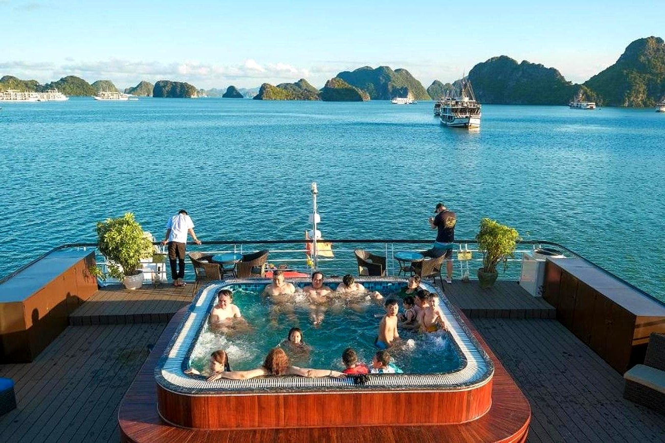 Halong Bay Cruise | Ha Long Bay Cruise Official Website background